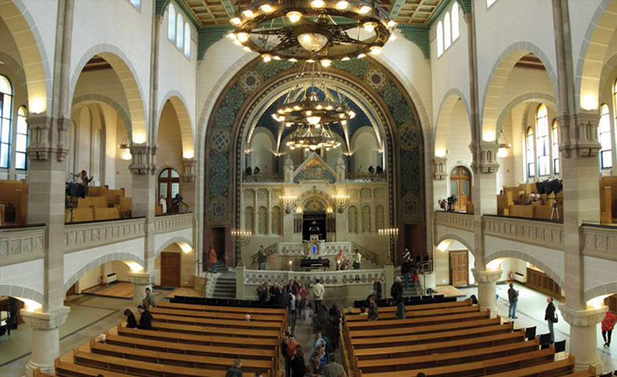 Grande sinagoga em Portugal:  mudança da lei da cidadania portuguesa para sefaraditas é criticada em Portugal e em outros países 