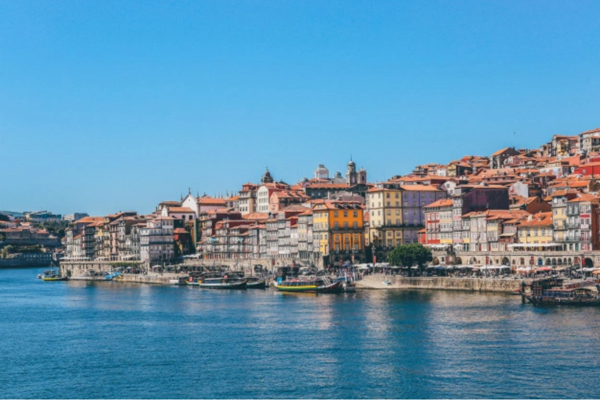 Estudar em Portugal é uma das melhores opções para quem busca um baixo custo de vida, ensino de qualidade, perspectiva de carreira e segurança