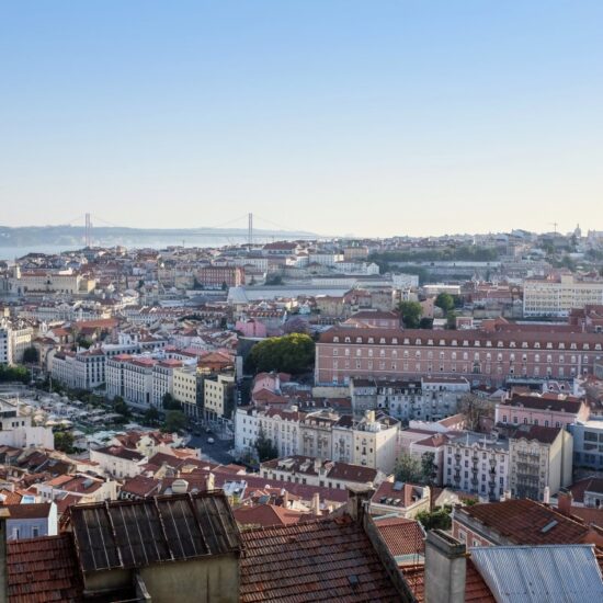 Vista aérea de Lisboa, em Portugal. O país concede cidadania para descendentes de judeus sefarditas